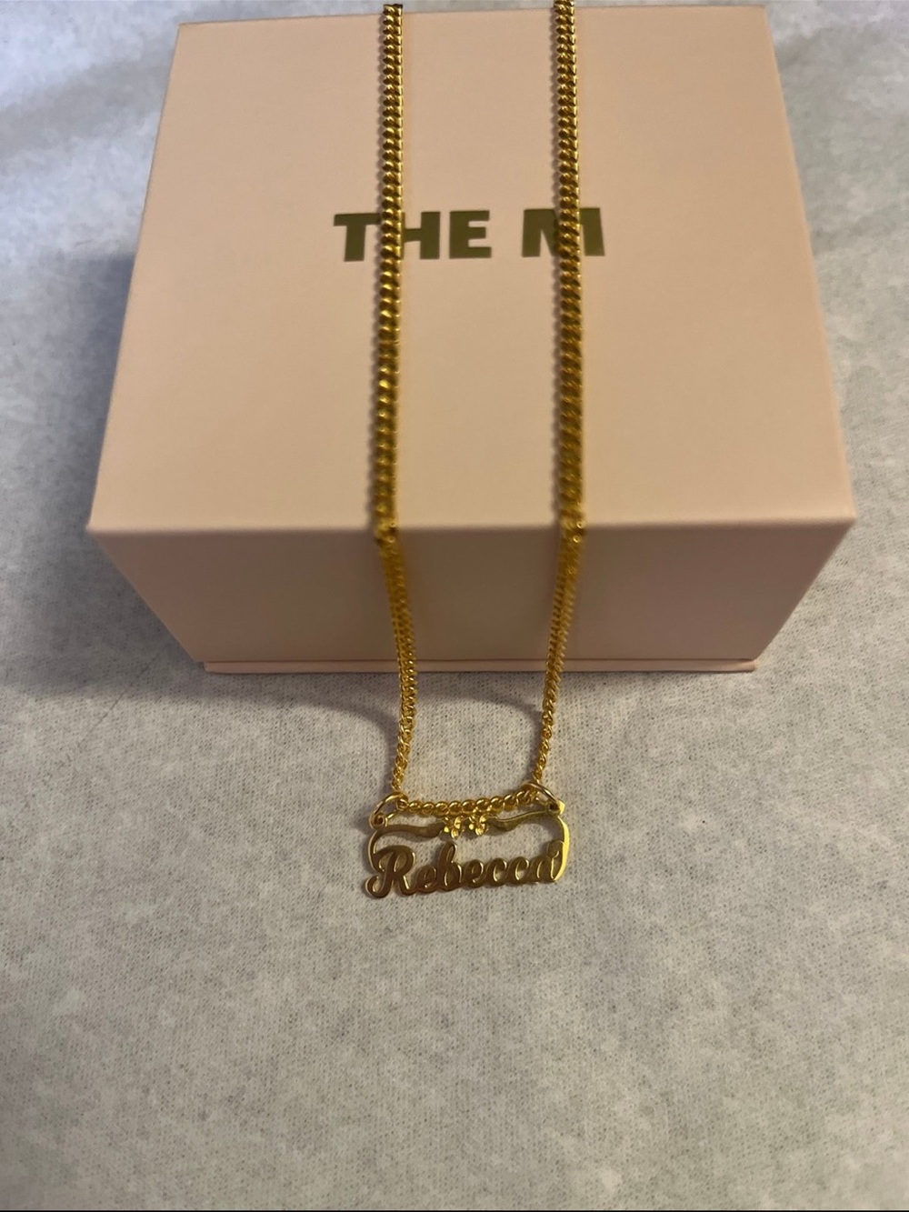 Gold Script Nameplate Necklace - Rebecca